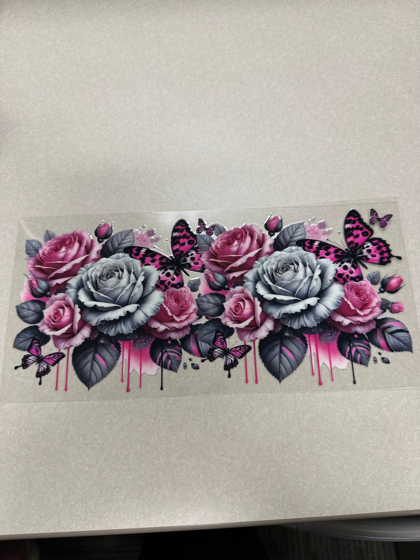 Grey and pink roses with drip
