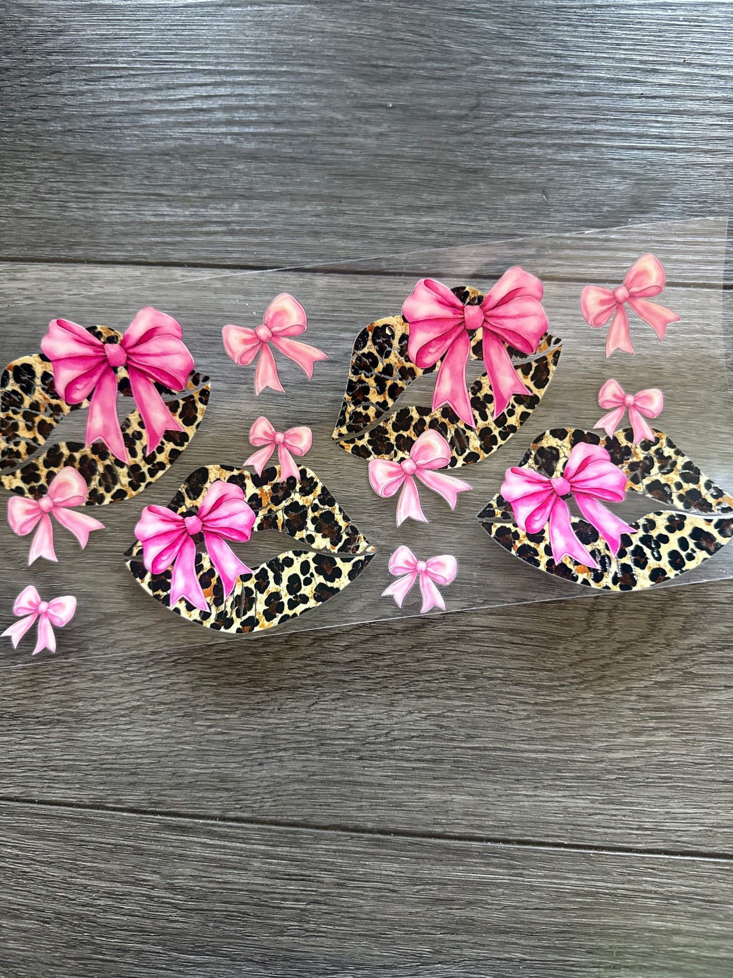 Bows/Lips