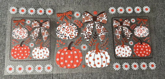 Daisies & Pumpkins
